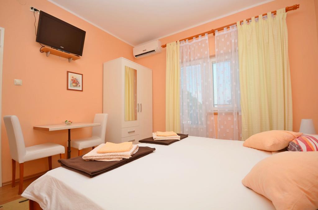 Apartments And Room Zinka โวดีเซ ภายนอก รูปภาพ